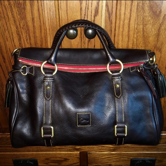 Dooney & Bourke Handbags - Dooney & Bourke large Florentine satchel in T’moro Brown with strap